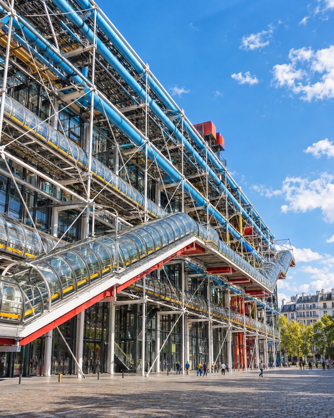 Architecture colorée du Centre Pompidou à Paris
